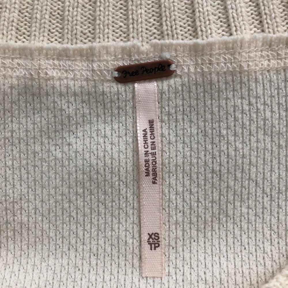 💖HP 10/27💖Free People long sleevesknitted top - Picture 6 of 8
